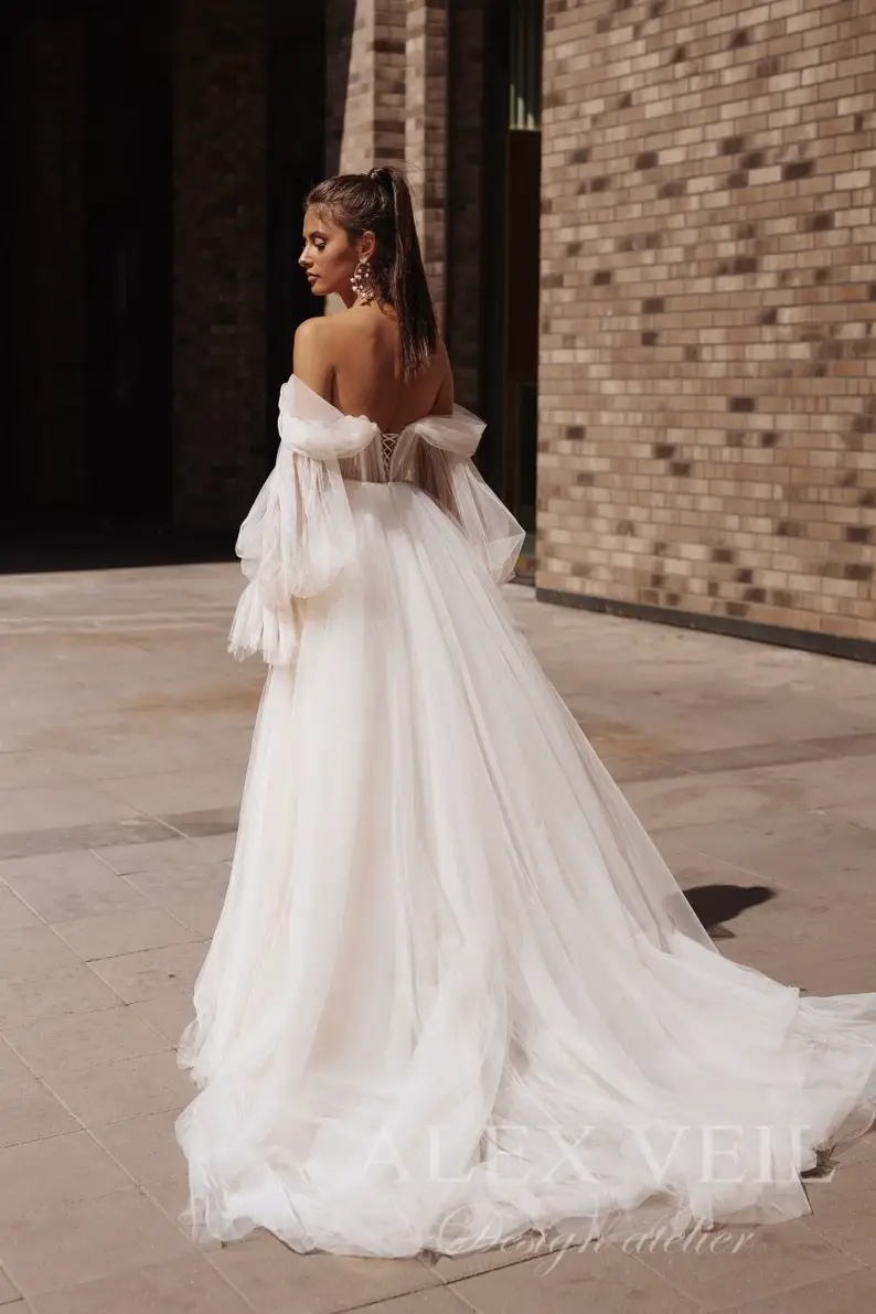 Off the Shoulder Tulle Wedding Dresses