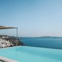 Comparison table of the best hotels in Fira Santorini Greece