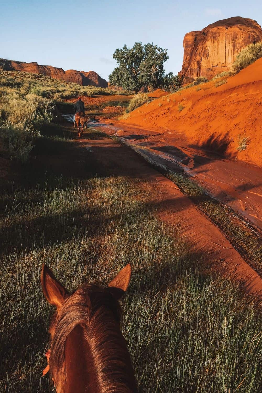 Is Monument Valley sunrise a good experience for couples