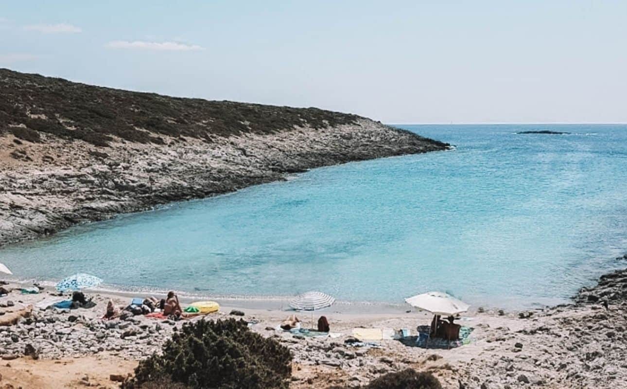 Faneromeni beach, the wildest and best Antiparos beach