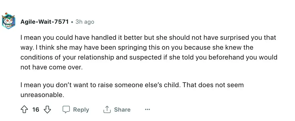 Commenters are saying that he was right not wanting to meet the child