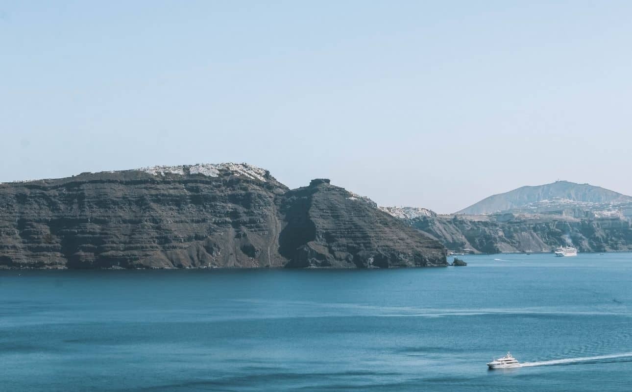 Your budget for Santorini ferry port