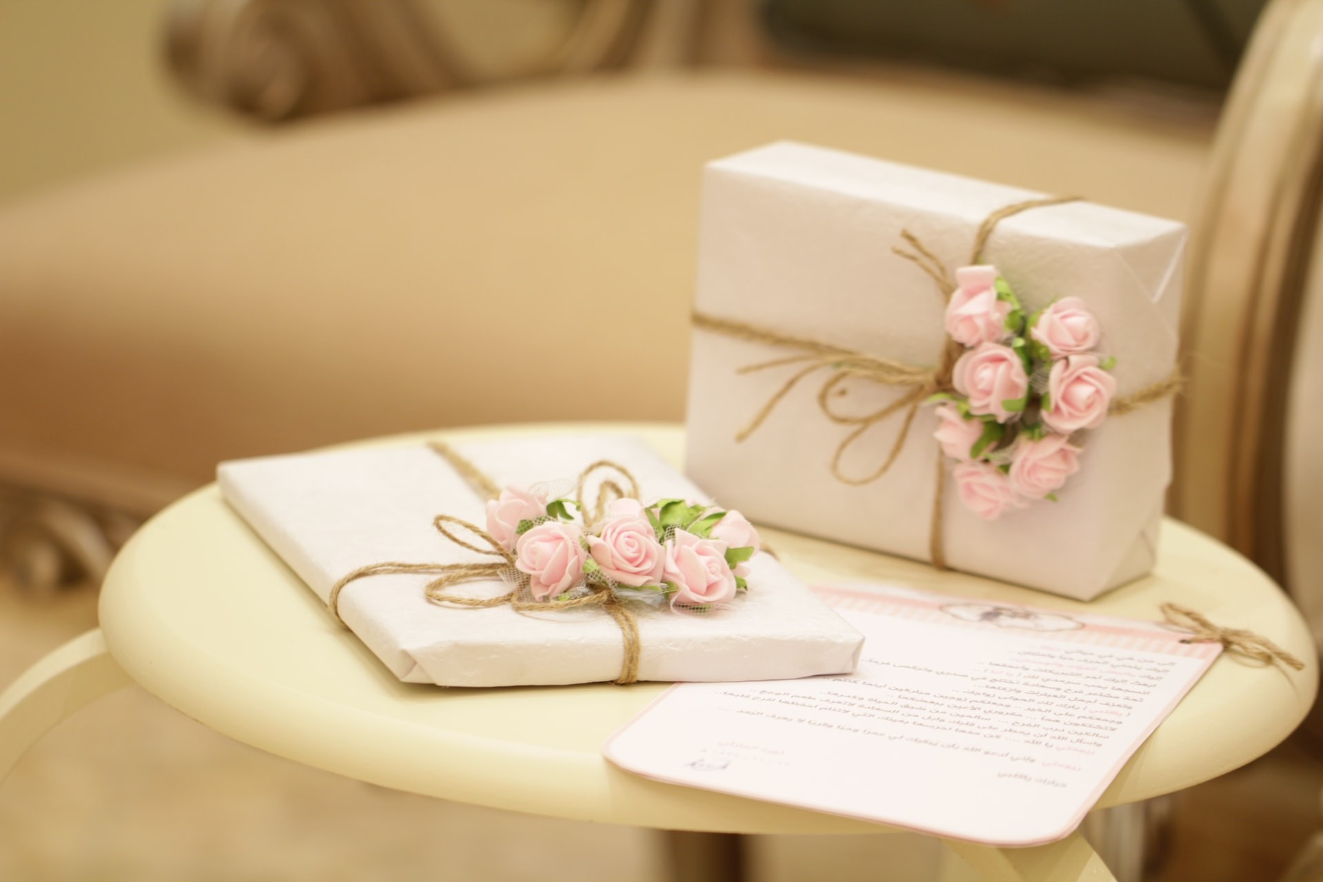 What To Give as a Wedding Present