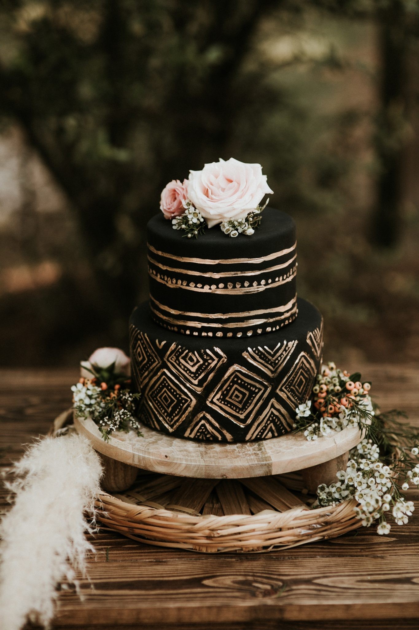 Black and White Wedding Cakes