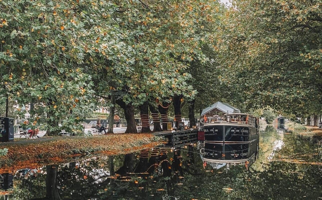 Walk on Grand Canal, one of the best free romantic things to do Dublin offers