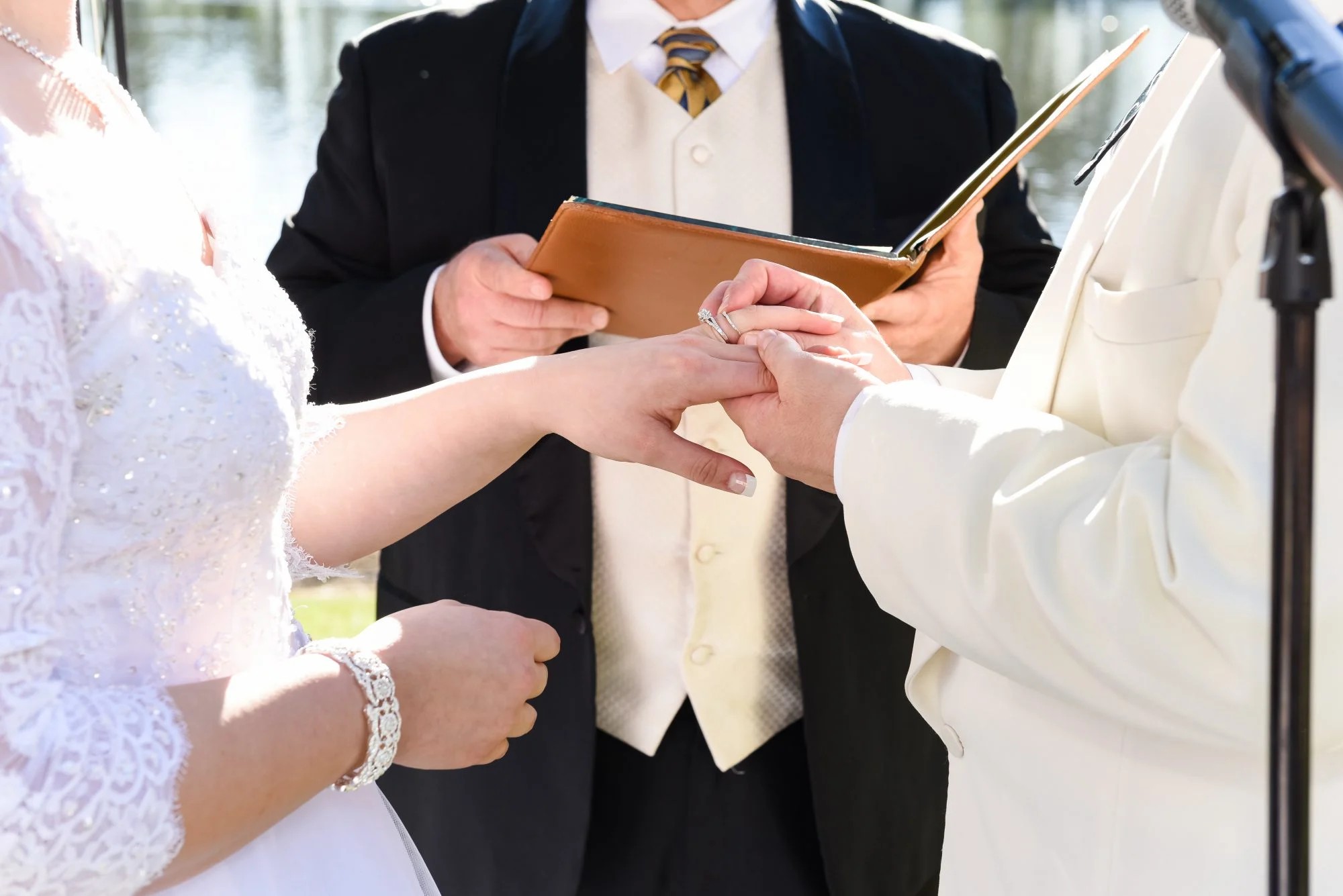 What Is A Wedding Officiant?