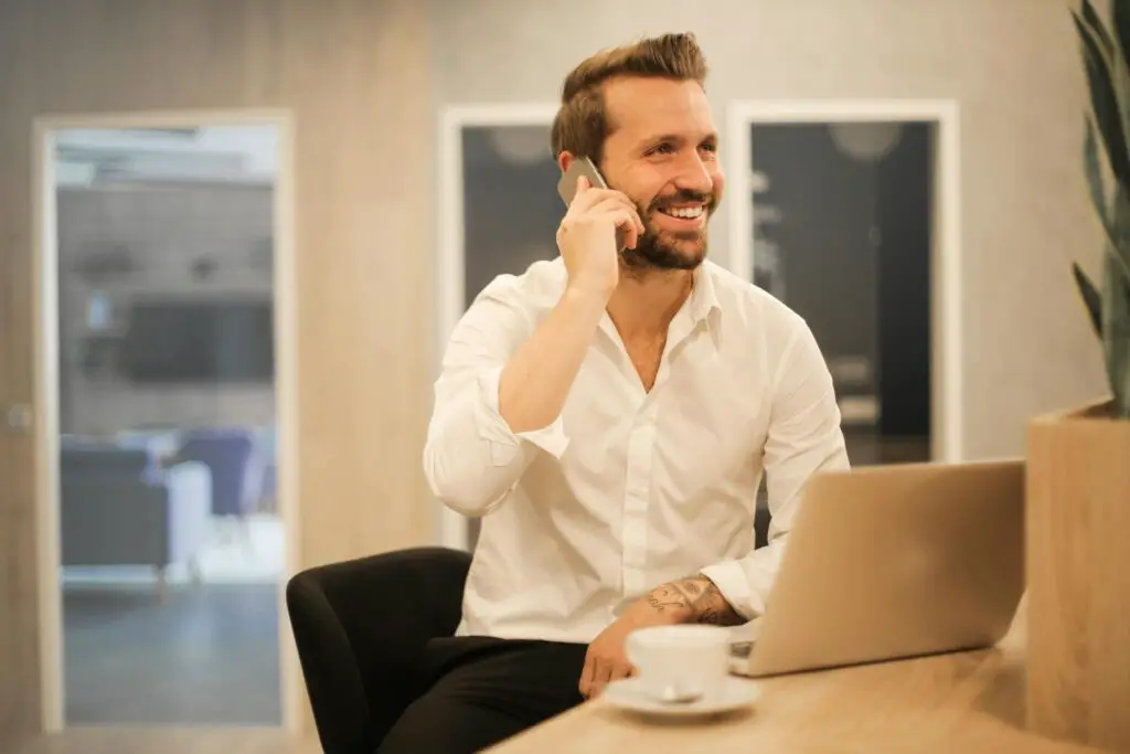 Taking Calls at Your Desk in Open Spaces