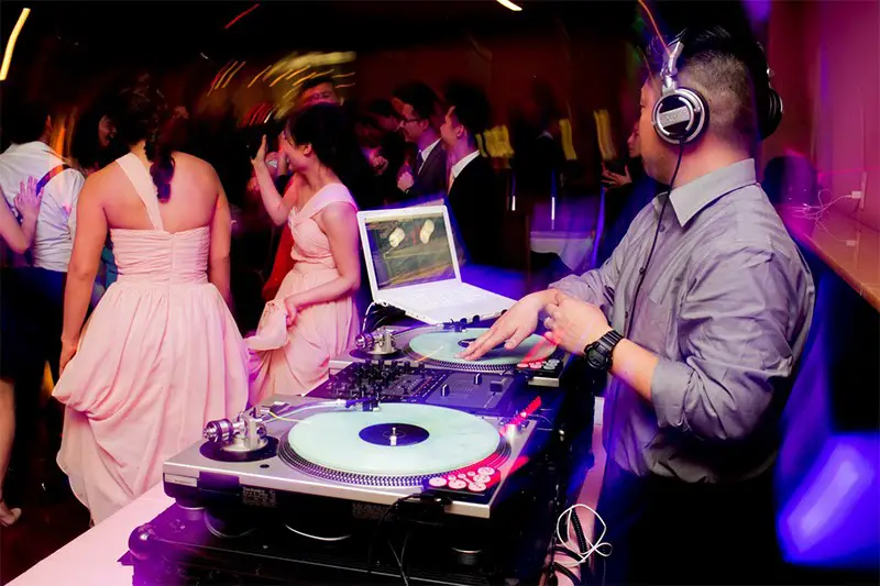 Finding the Perfect Wedding DJ