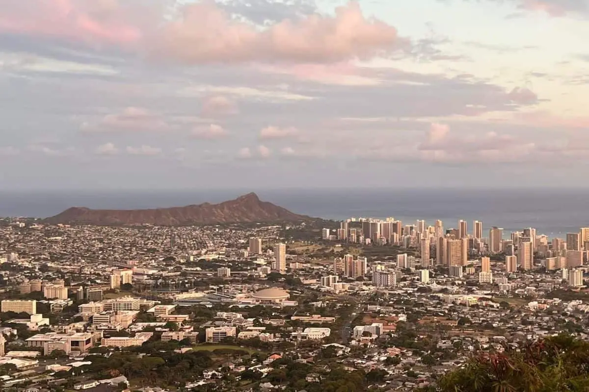 Tantalus Lookout (Puu Ualakaa State Wayside)