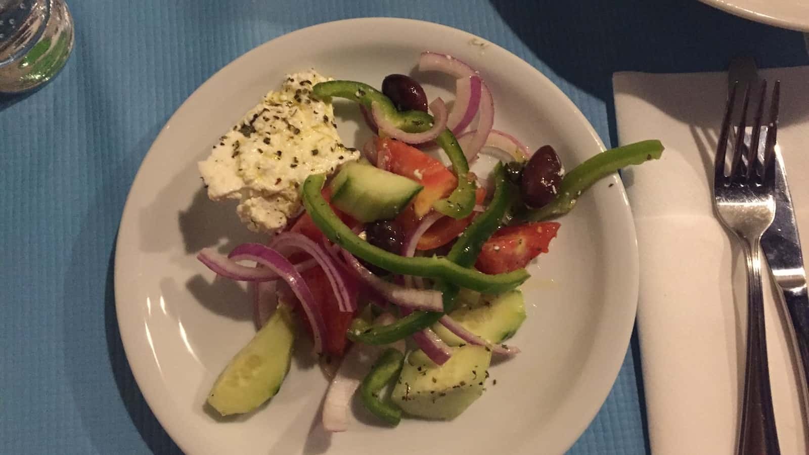 Horiatiki Salata (Greek Salad)